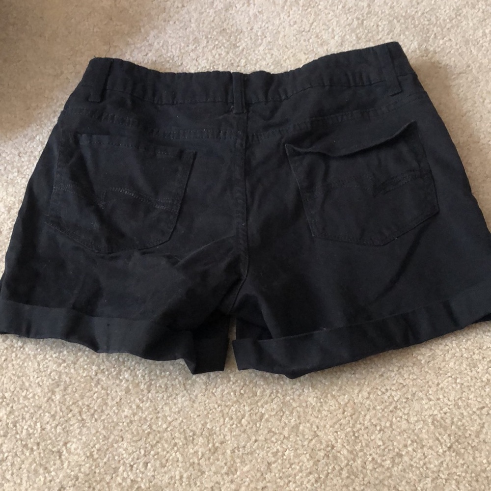 Ladies’ shorts - Picture 3 of 3